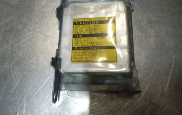 Subaru Legacy Airbag control unit/module 98221AE110 1523003811