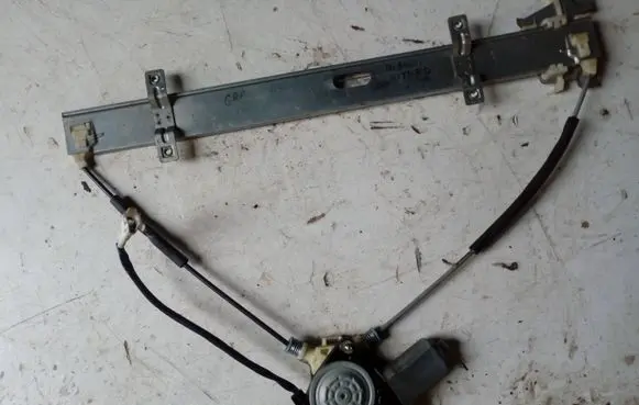 Suzuki Grand Vitara I Front door window regulator with motor 8345065000