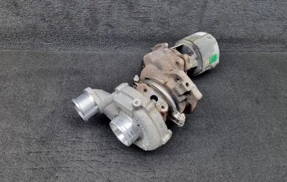 Land Rover Range Rover Sport L494 Turbo FPLA6K682CD 8247560004