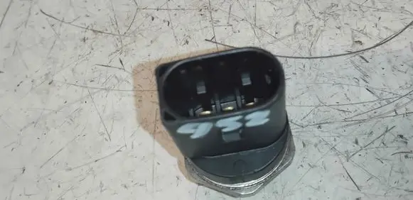 Fuel pressure sensor