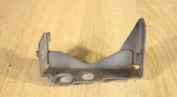 Chevrolet Orlando Headlight/headlamp mounting bracket 