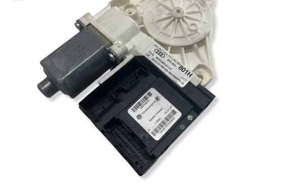 Audi A3 S3 8P Front door window regulator motor 8P0959801H