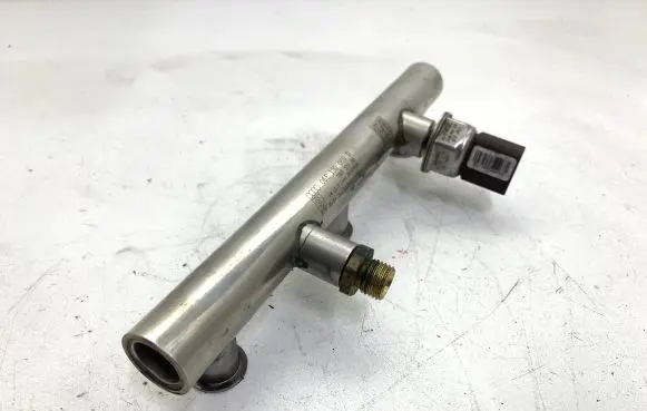Audi S5 Fuel main line pipe 06E130089D 70351196 28102008