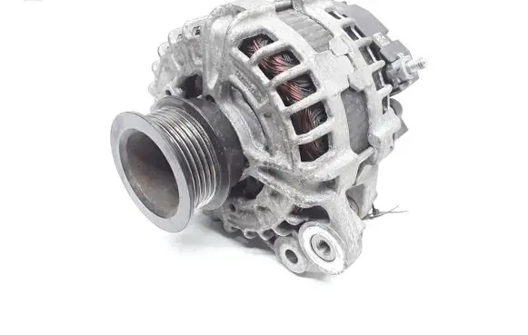 Volvo V40 Generator/alternator 30659580