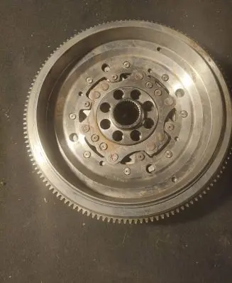 Volkswagen Golf VII Dual mass flywheel 210216043A