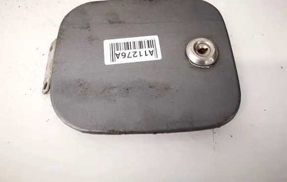 Mazda 121 Fuel tank cap