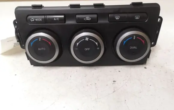 Mazda 6 Climate control unit T1005815J 61190B