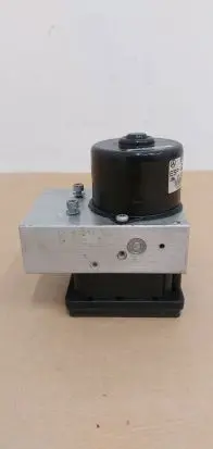 Mercedes-Benz SLK R171 ABS Pump A0375453632 A0064314812