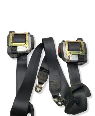 Volkswagen PASSAT B5 Front seatbelt 