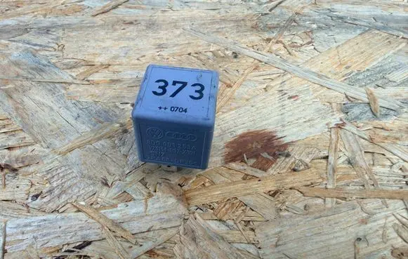 Audi A4 S4 B7 8E 8H Other relay 8D0951253A