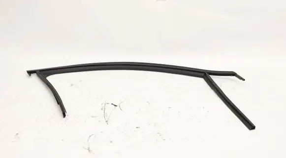 Skoda Karoq Rubber seal tailgate window/glass 575837432P