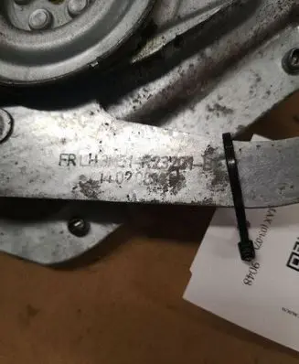 Ford Focus C-MAX Front window lifting mechanism without motor 3M51R23201