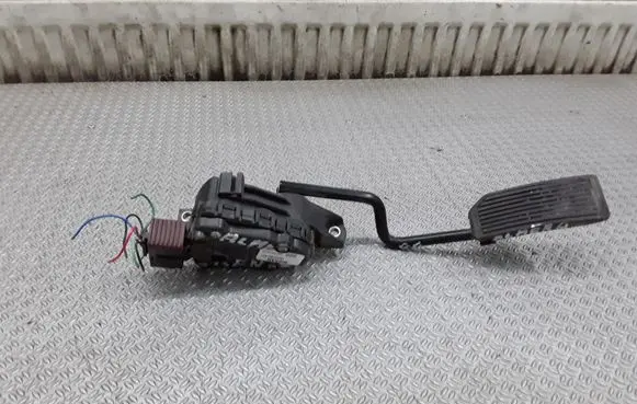 Nissan Almera Tino Accelerator throttle pedal 18002BU401 6PV00862005