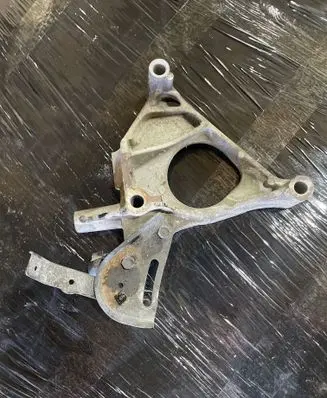 Nissan Primera other engine part 