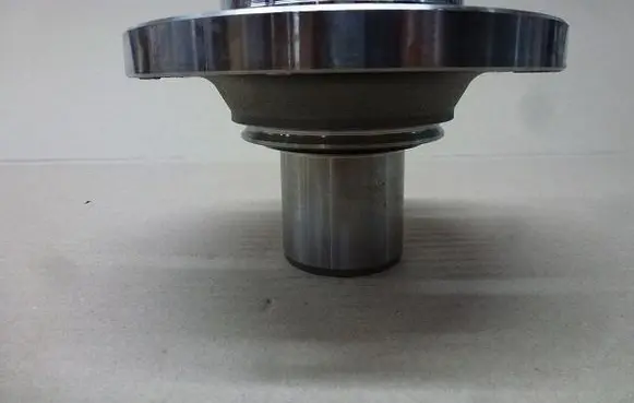 Nissan Interstar Front wheel bearing hub 8200807882