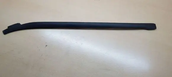 BMW 4 F32 F33 Windshield trim 7285928