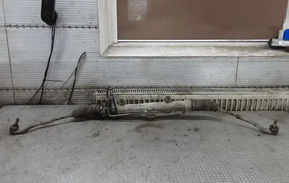 Mercedes-Benz C W203 Steering rack A20311011002