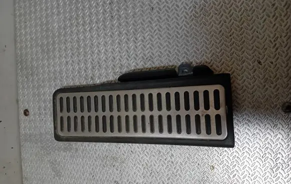 Volkswagen Golf VI Foot rest pad/dead pedal 1K1864551