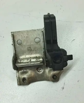 BMW 7 F01 F02 F03 F04 Radiator mount bracket 7575248
