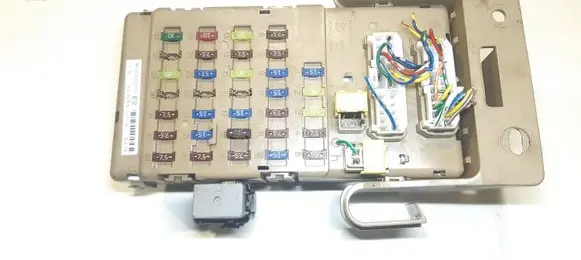 Subaru Outback Fuse module 82201AJ000