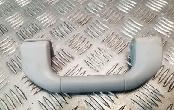 Mercedes-Benz E W212 Front interior roof grab handle A2048100051