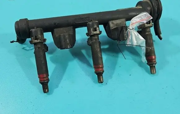 Volkswagen Polo IV 9N3 Fuel injector 03D906031C IMPRK1548821