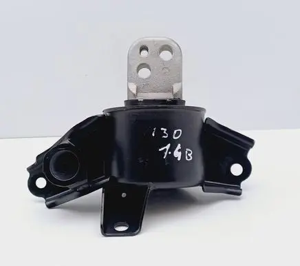 Hyundai i30 Engine mounting bracket 218320Q000
