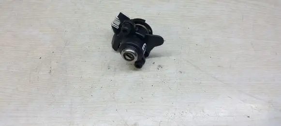 BMW 5 E60 E61 Tailgate exterior lock 82410889