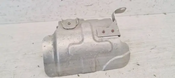 Exhaust heat shield
