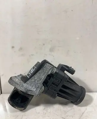 Nissan Qashqai EGR valve H8201411538 138152392 705320010