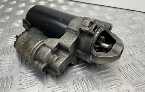 BMW 5 E60 E61 Starter motor 7801203 0001115069