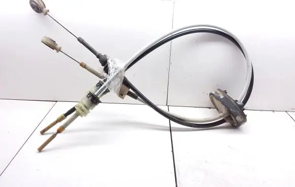 Opel Vectra C Gear shift cable linkage 55556279