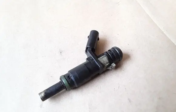 Mercedes-Benz CLS C219 Fuel injector A2720780249