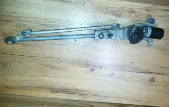Ford Focus Front wiper linkage and motor