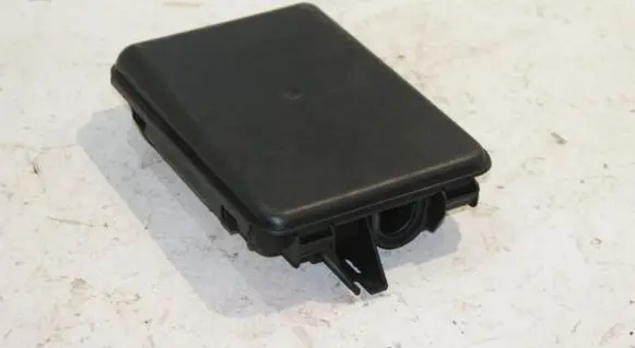 Volkswagen PASSAT B5 Fuse box cover 8D0927355A 8D0927613