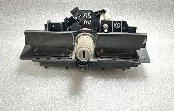 Audi A6 Allroad C5 Tailgate/trunk/boot exterior handle 8D9827565H 4B0827565H