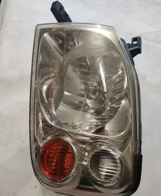 Nissan Navara D40 Headlight/headlamp