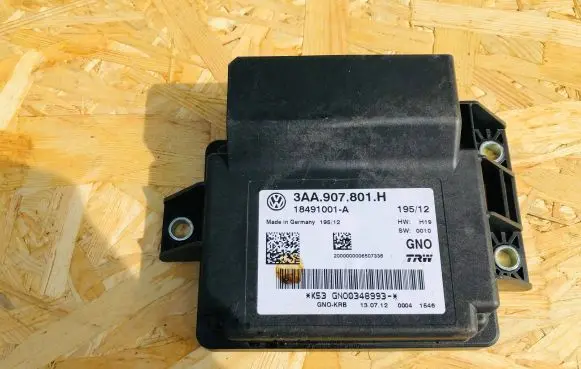 Volkswagen PASSAT CC Hand brake control module 3AA907801H 18491001A