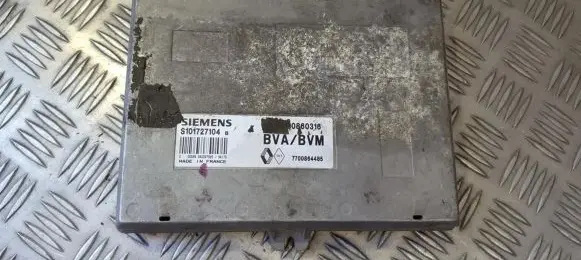 Renault Laguna I Engine control unit/module S101727104 7700864485
