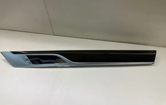 BMW 7 G11 G12 Front door trim bar 7400928