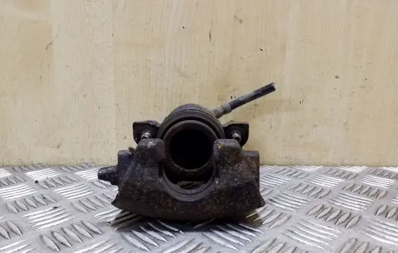 Volkswagen Golf VI Front brake caliper