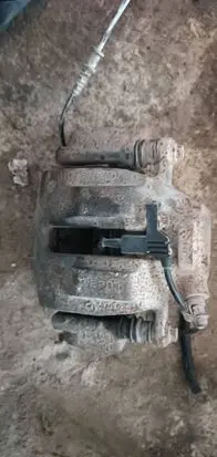 Mercedes-Benz C W203 Front brake caliper