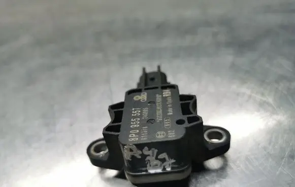 Audi A4 S4 B7 8E 8H Airbag deployment crash/impact sensor 8P0955557
