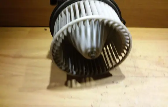 Suzuki Swift Cultus Heater fan/blower 1625005560