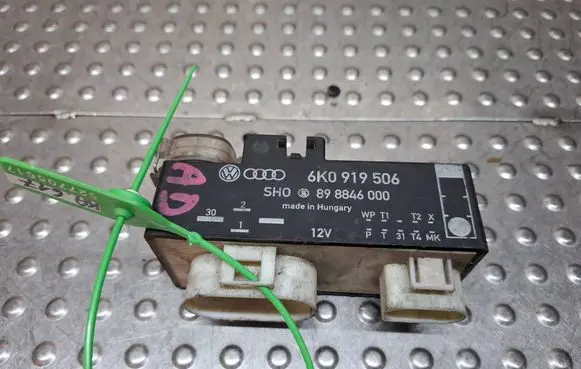 Volkswagen Polo III 6N 6N2 6NF Coolant fan relay S27705617 6K0919506