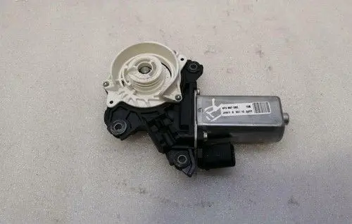 Porsche Panamera (970) Front door soft close latching motor (coupe) 4F0837060