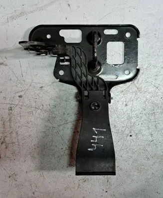 Audi A4 S4 B8 8K Engine bonnet/hood lock/latch loop/hook 8T0823480