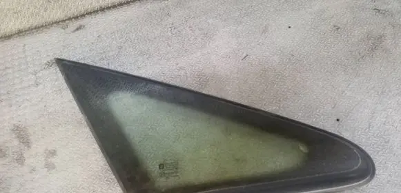 Opel Zafira B Front triangle window/glass