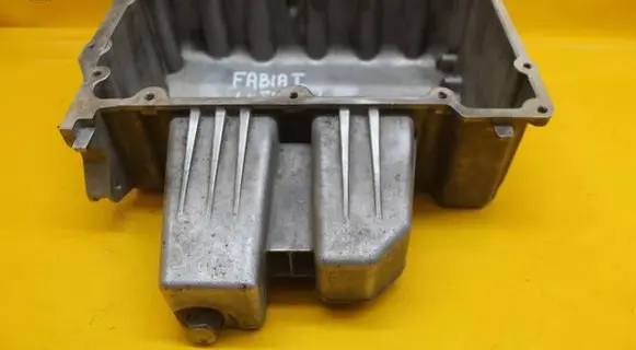Skoda Fabia Mk1 (6Y) Oil sump 045103603D