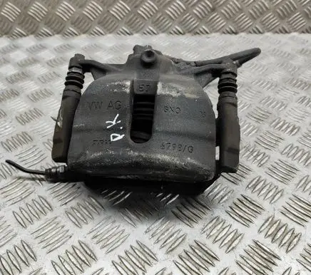 Volkswagen Tiguan Front brake caliper 8V0615123D